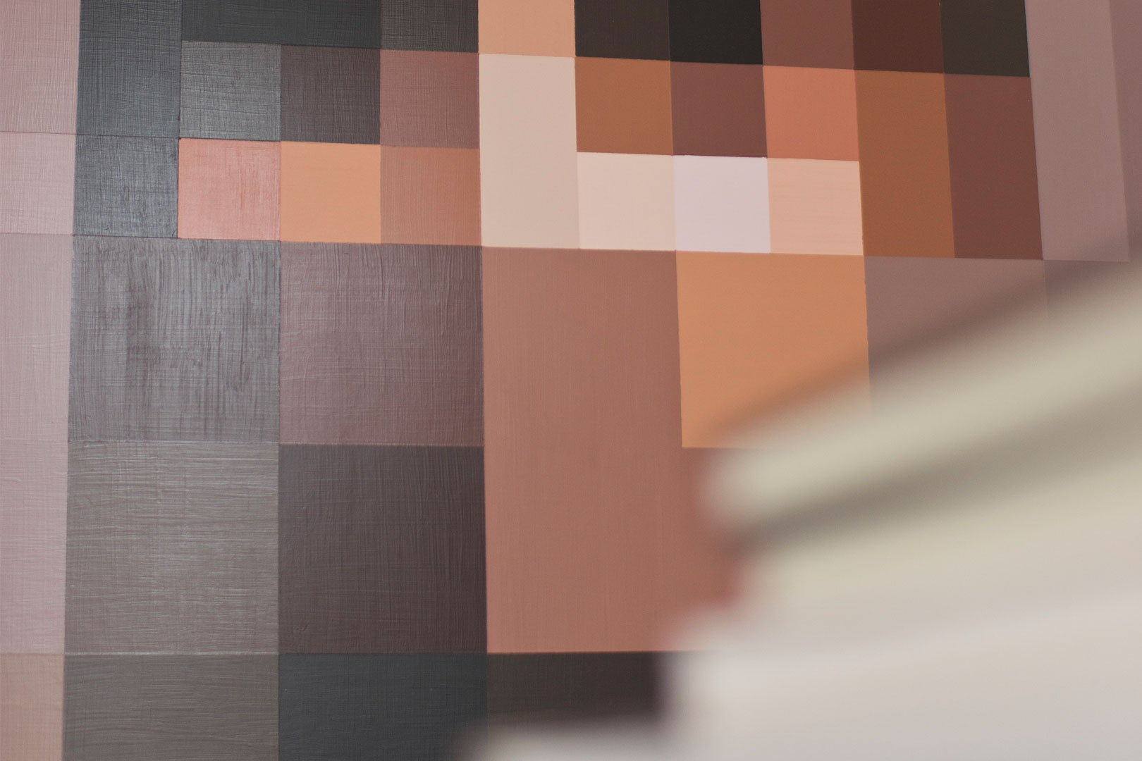 Johannes Raschke, Portrait 21/01, Detailansicht, Nahaufnahme der Pinselstriche und Farbstruktur des Gemäldes